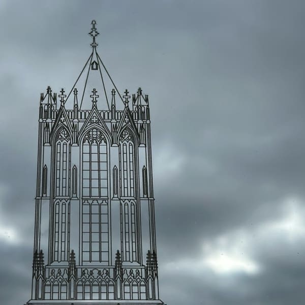 Overal uitzicht op de Domtoren in Utrecht